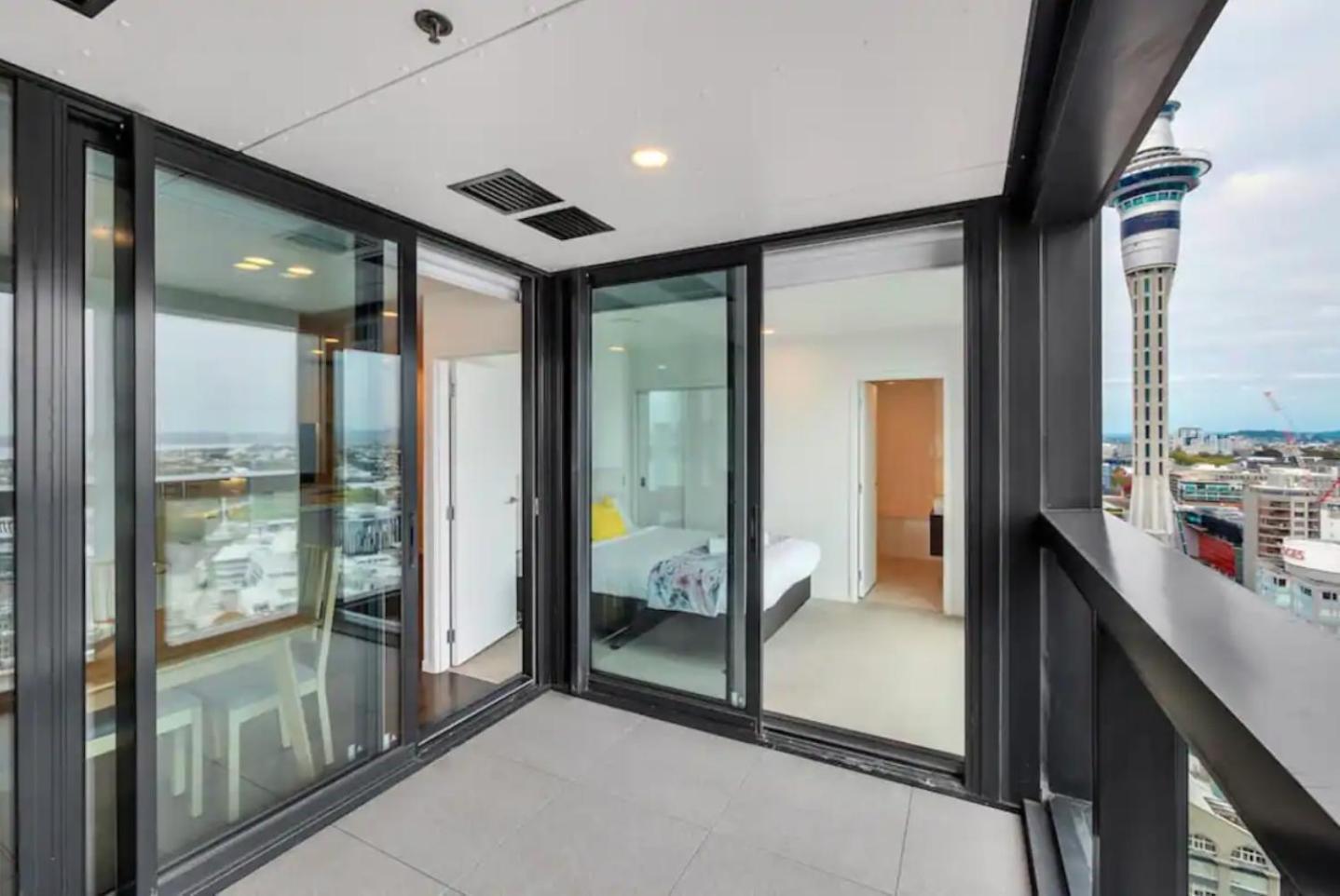אוקלנד Top Floor Harbour View And Skytower View Apartment In Cbd מראה חיצוני תמונה